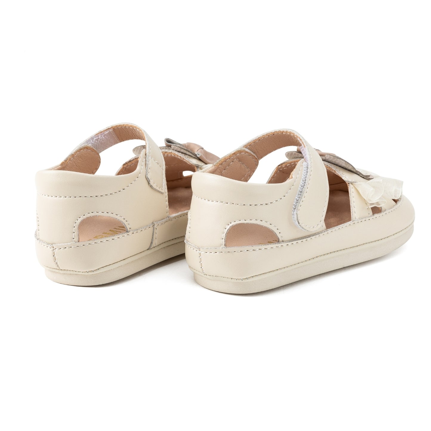 E25B100 Teddy Lace-Up Sandals (Cream)