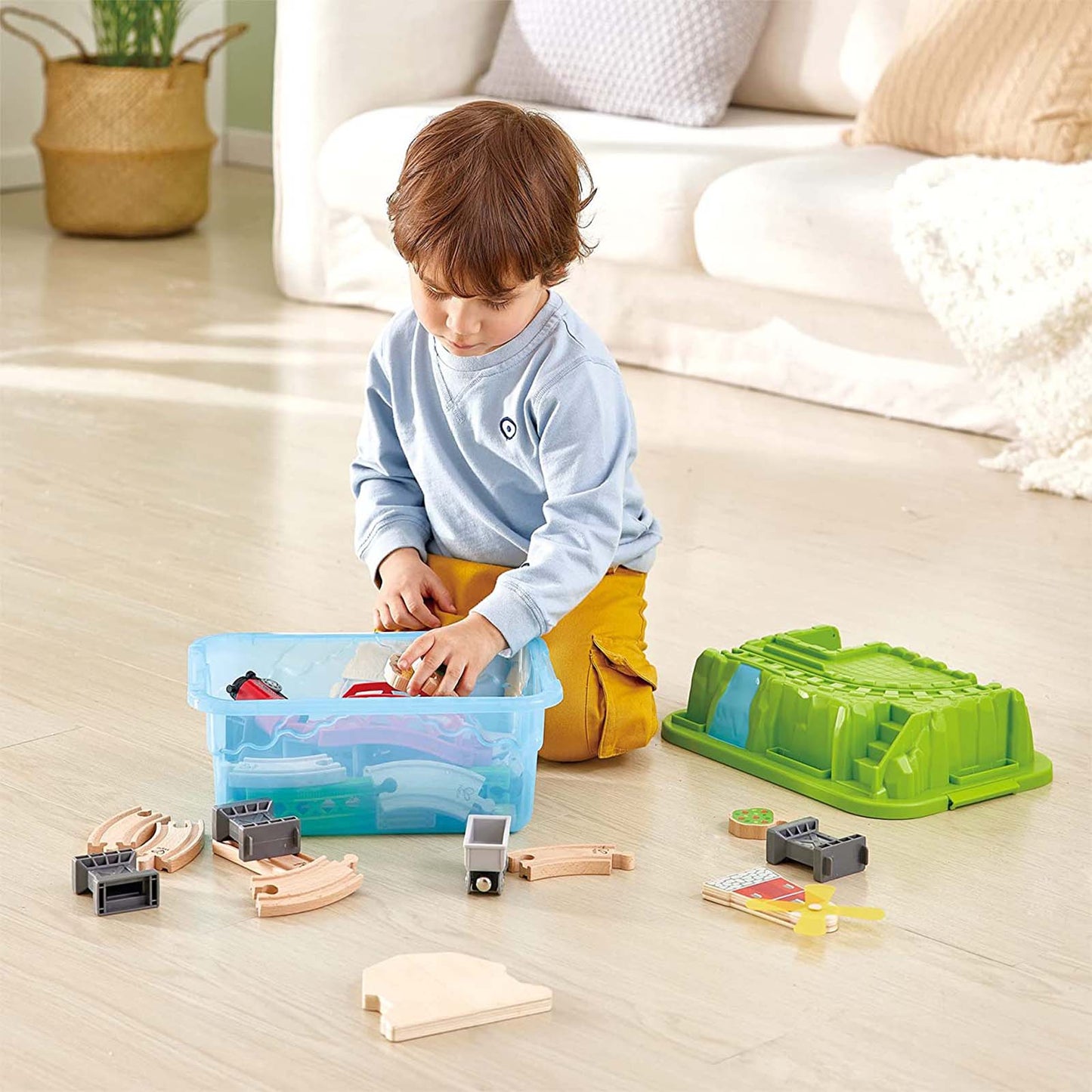 Hape - Countryside Train Bucket Set