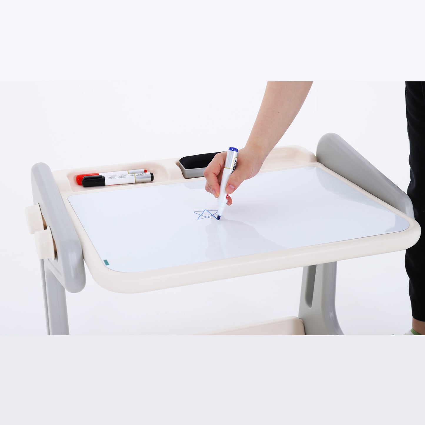 BeBespace - Doodle Table and Chair Set